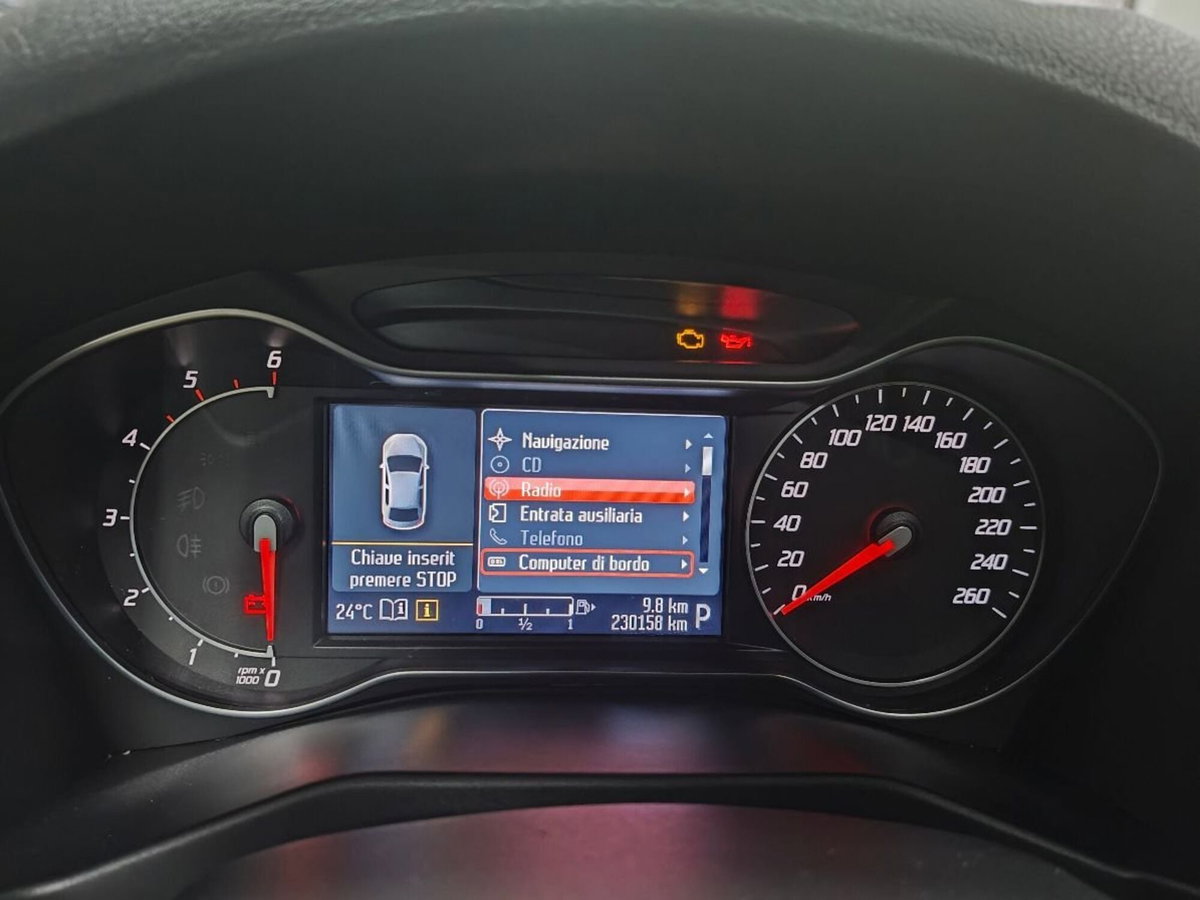 Ford Mondeo Station Wagon 2.0 TDCi Bi Turbo S&S Pow. SW Titanium Business (6)