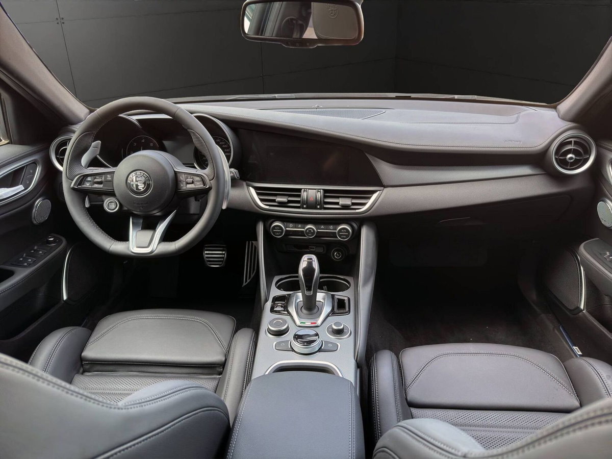 Alfa Romeo Giulia 2.2 Turbodiesel 210 CV AT8 AWD Q4 Veloce Ti (14)