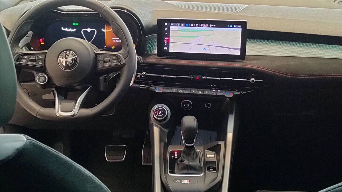 Alfa Romeo Tonale 1.5 hybrid Veloce 160cv tct7 (12)