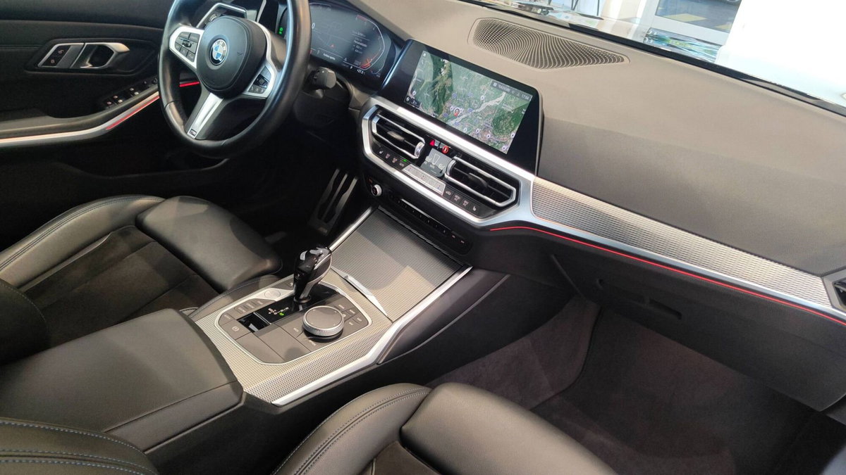 BMW Serie 3 318d 48V Msport (16)