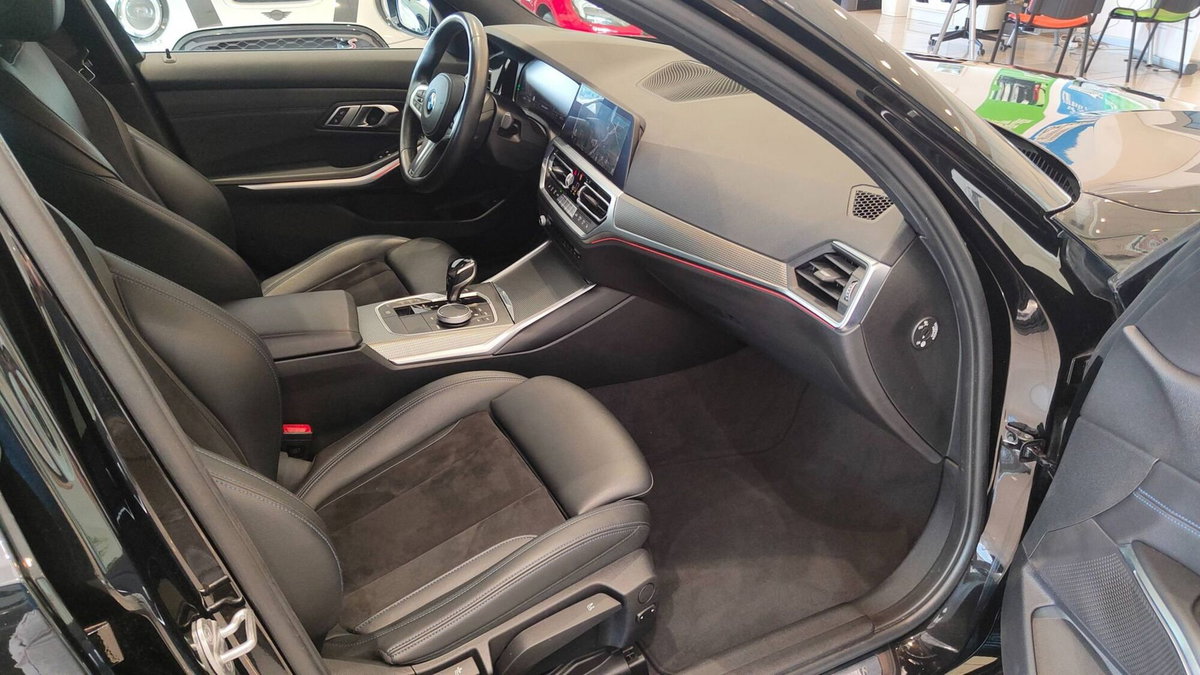 BMW Serie 3 318d 48V Msport (18)