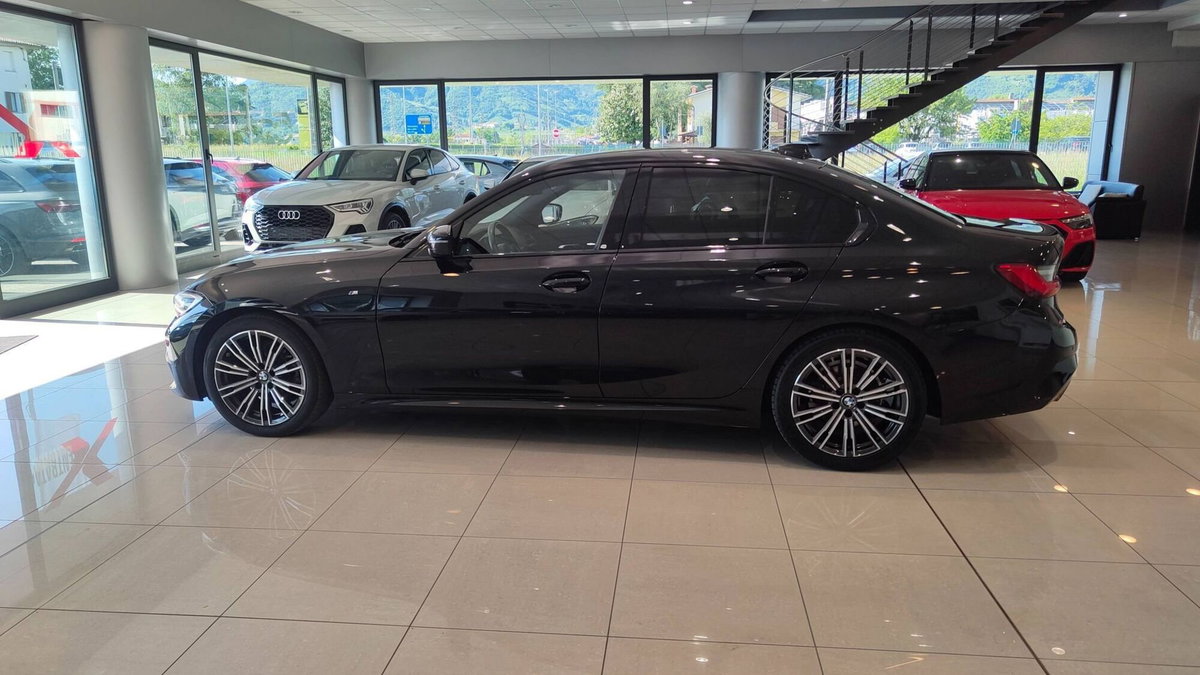 BMW Serie 3 318d 48V Msport (8)