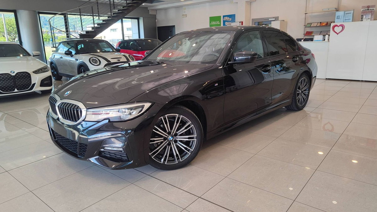 BMW Serie 3 318d 48V Msport (9)