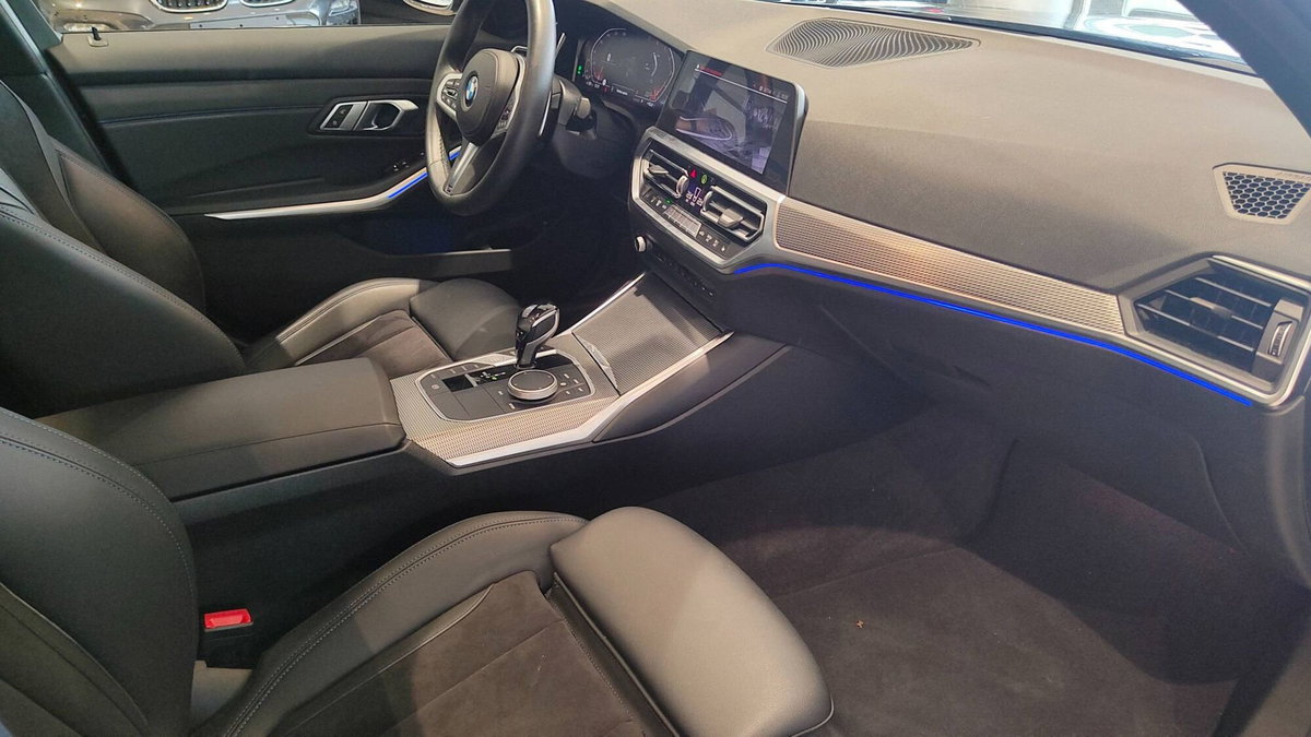BMW Serie 3 Touring 320i  Msport (12)