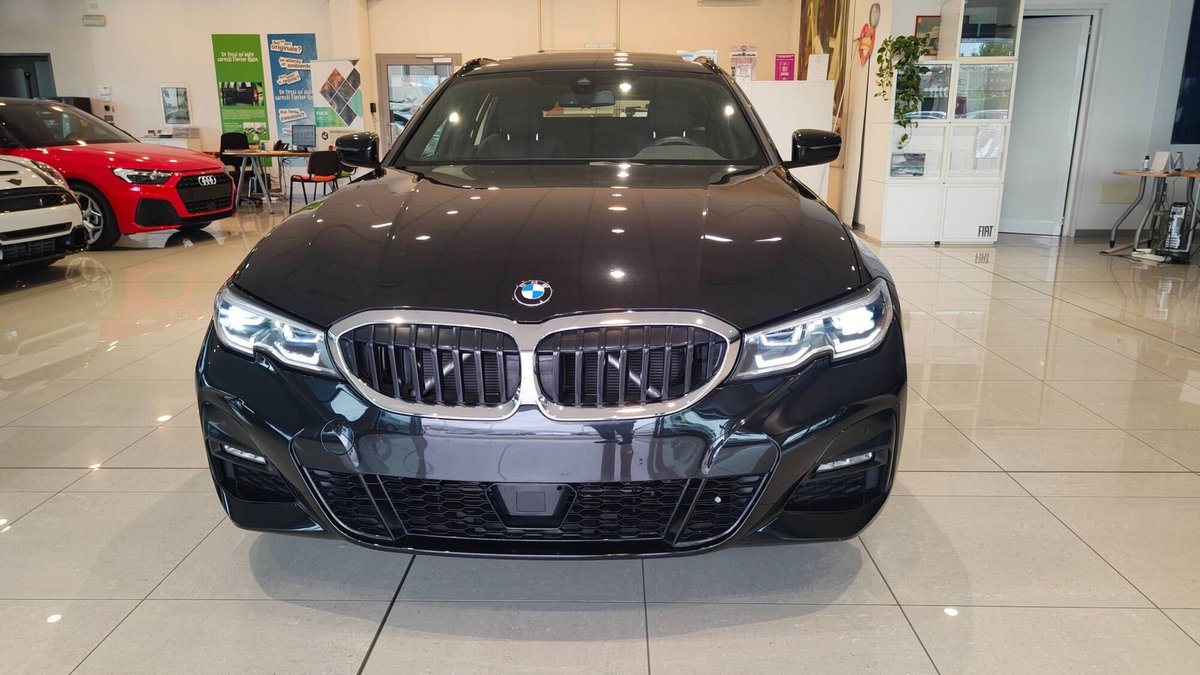 BMW Serie 3 Touring 320i  Msport (3)