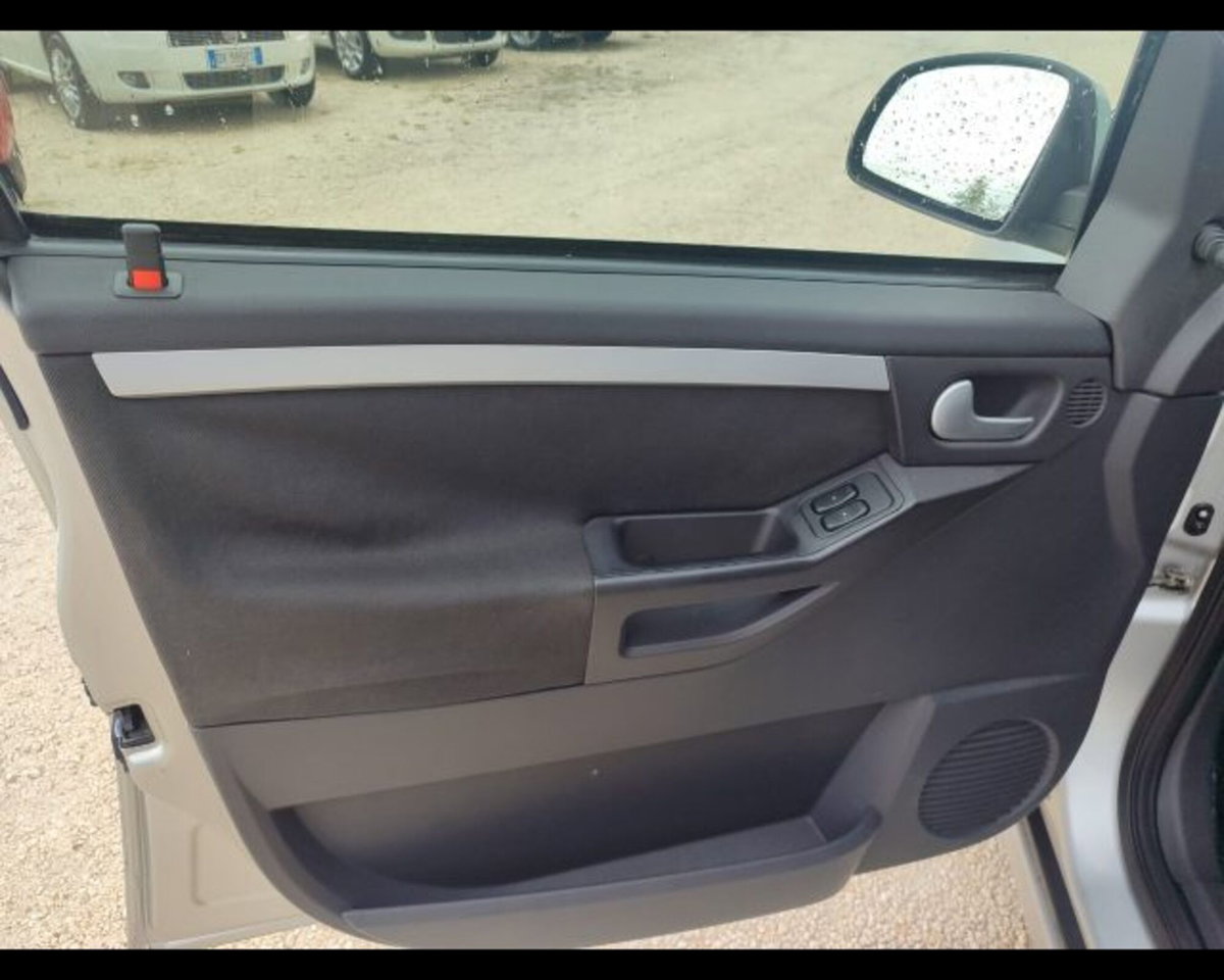 Opel Meriva 1.6 16V Club (12)
