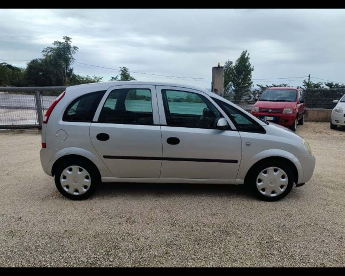 Opel Meriva 1.6 16V Club (4)
