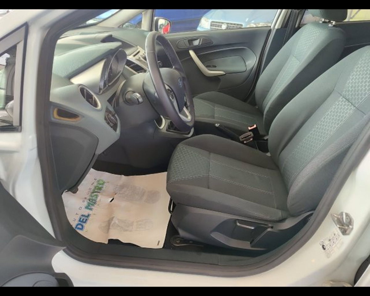 Ford Fiesta 1.4 5 porte Bz.- GPL Titanium (13)