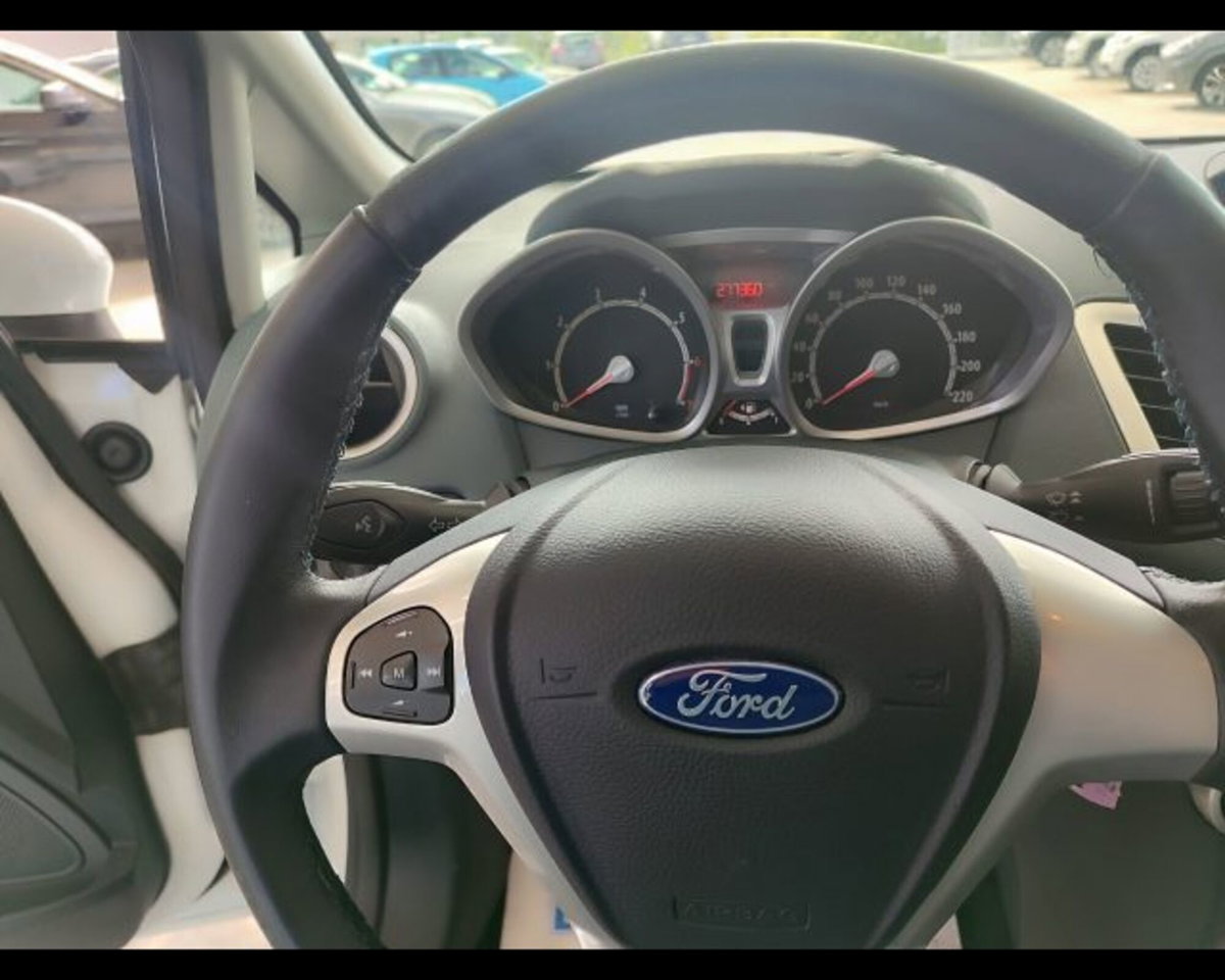Ford Fiesta 1.4 5 porte Bz.- GPL Titanium (18)