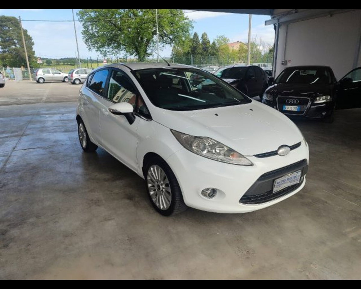 Ford Fiesta 1.4 5 porte Bz.- GPL Titanium (3)