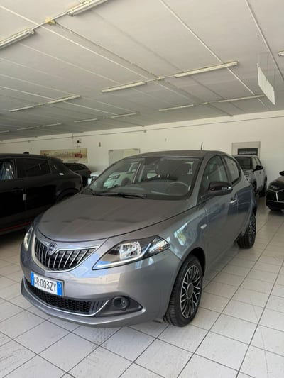 Lancia Ypsilon 1.0 FireFly 5 porte S&S Hybrid Gold Plus usata