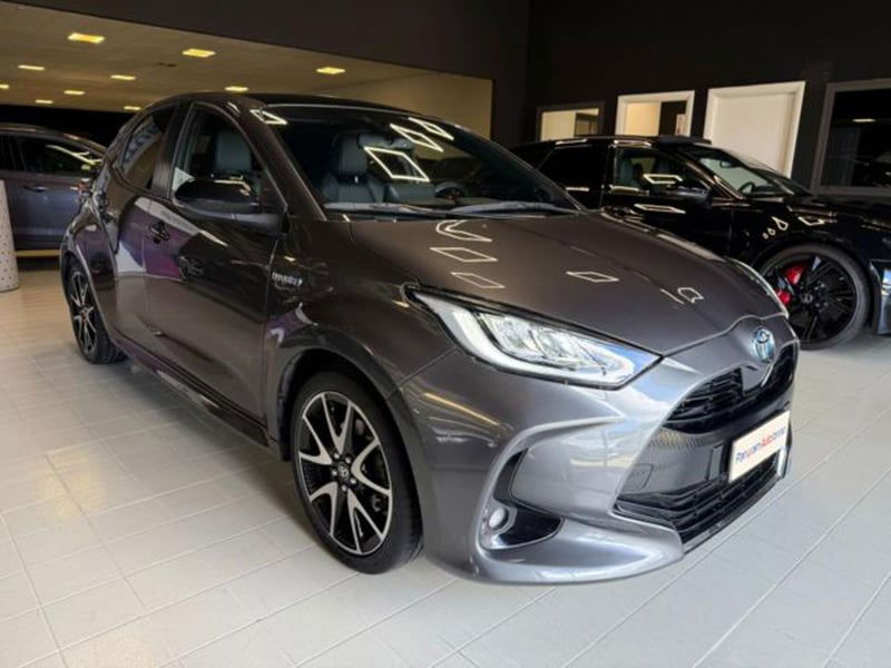 Toyota Yaris 1.5 Hybrid 5 porte Lounge