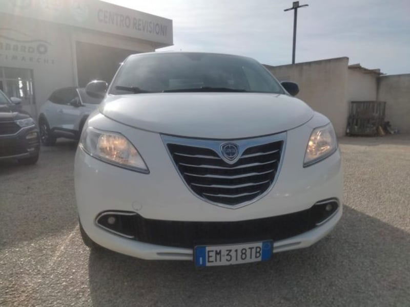 Lancia Ypsilon 1.2 69 CV 5 porte Gold
