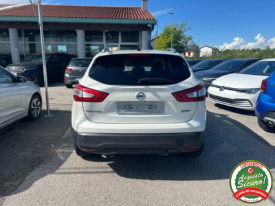 Nissan Qashqai 1.5 dCi Tekna (4)