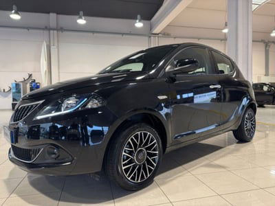 Lancia Ypsilon 1.0 FireFly 5 porte S&S Hybrid Gold Plus usata