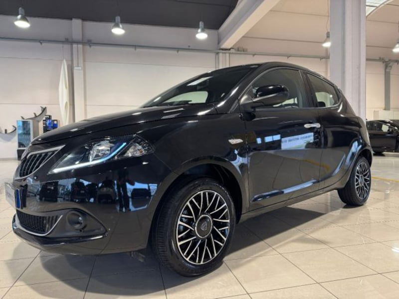 Lancia Ypsilon 1.0 FireFly 5 porte S&S Hybrid Gold Plus