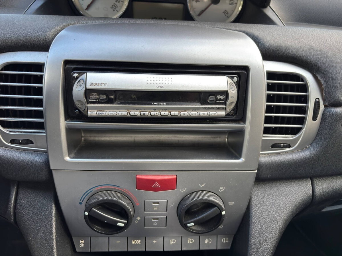 Lancia Ypsilon 1.2 (12)