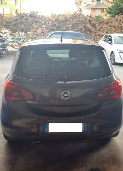 Opel Corsa 1.2 5 porte (10)