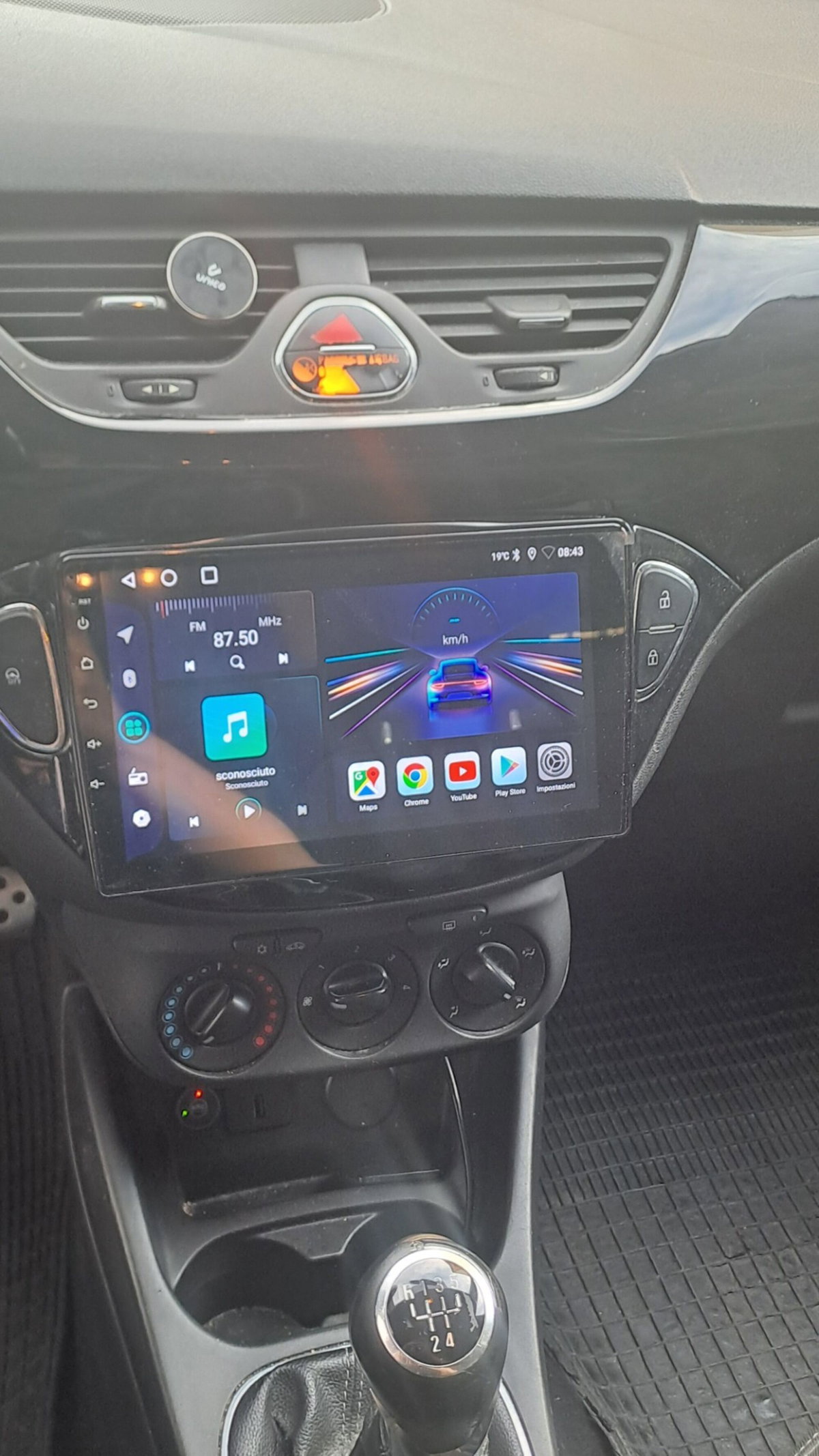 Opel Corsa 1.2 5 porte (9)