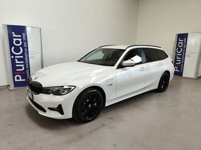 BMW Serie 3 Touring 330e xDrive usata