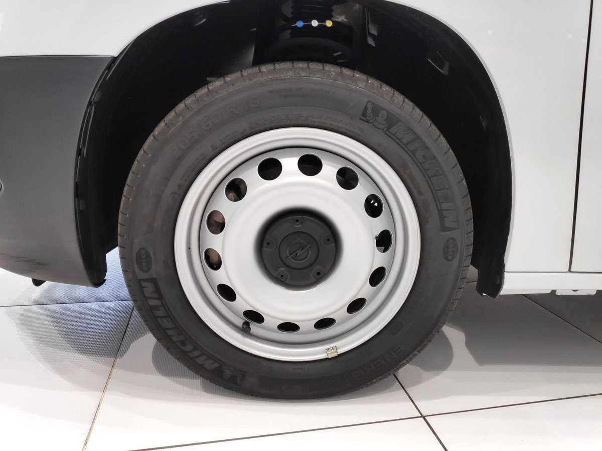 Opel Combo Furgone Cargo XL 1.5 Diesel 130CV PL 950kg Edition (10)