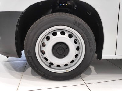 Opel Combo Furgone Cargo XL 1.5 Diesel 130CV PL 950kg Edition (10)