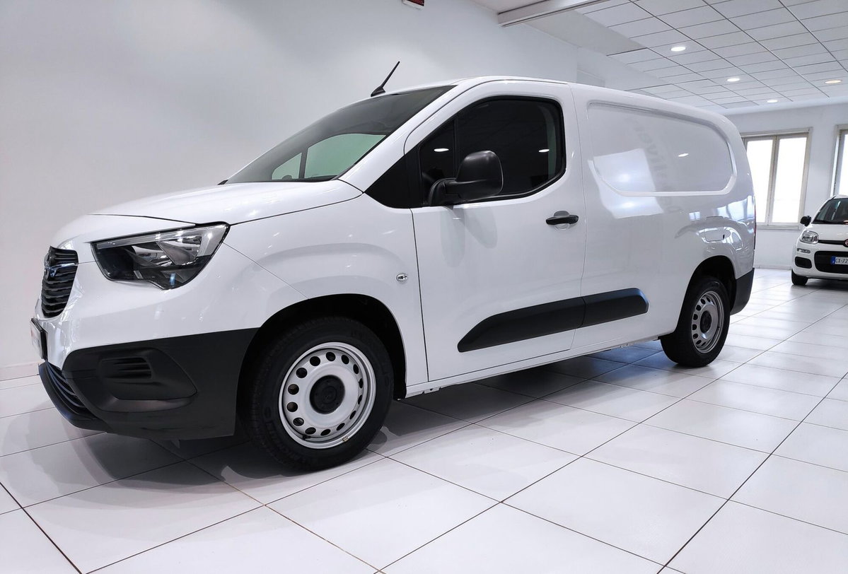 Opel Combo Furgone Cargo XL 1.5 Diesel 130CV PL 950kg Edition (16)