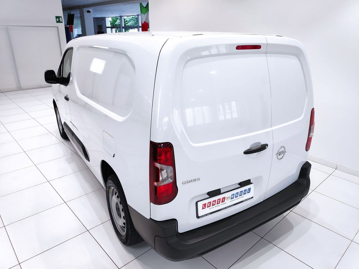 Opel Combo Furgone Cargo XL 1.5 Diesel 130CV PL 950kg Edition (17)