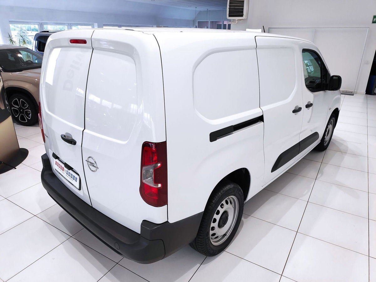 Opel Combo Furgone Cargo XL 1.5 Diesel 130CV PL 950kg Edition (7)