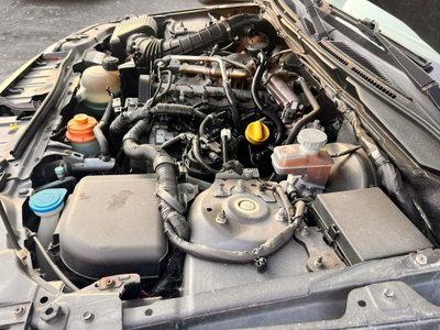 Suzuki Grand Vitara 1.9 DDiS 5 porte Executive (10)