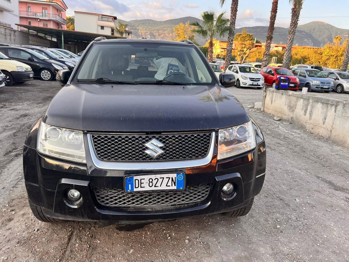 Suzuki Grand Vitara 1.9 DDiS 5 porte Executive (2)