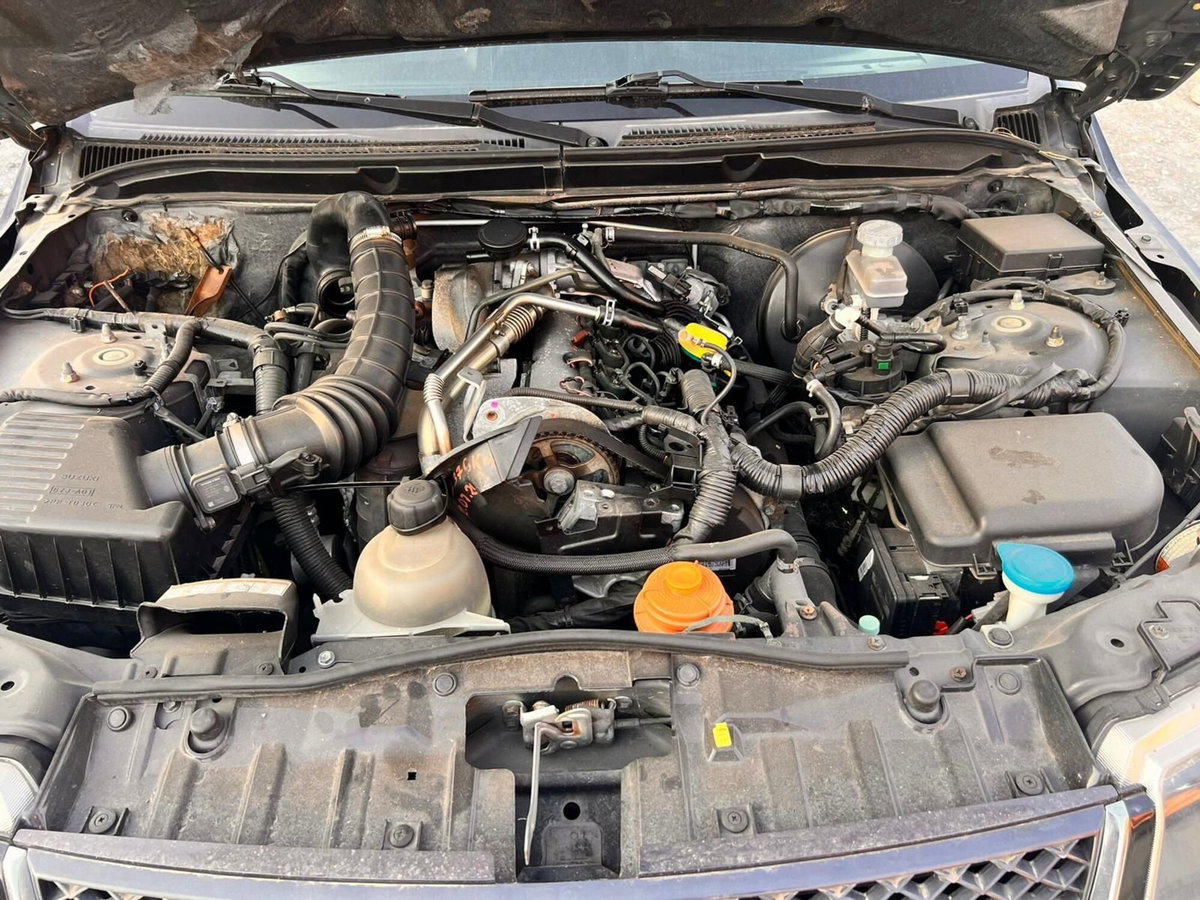 Suzuki Grand Vitara 1.9 DDiS 5 porte Executive (6)