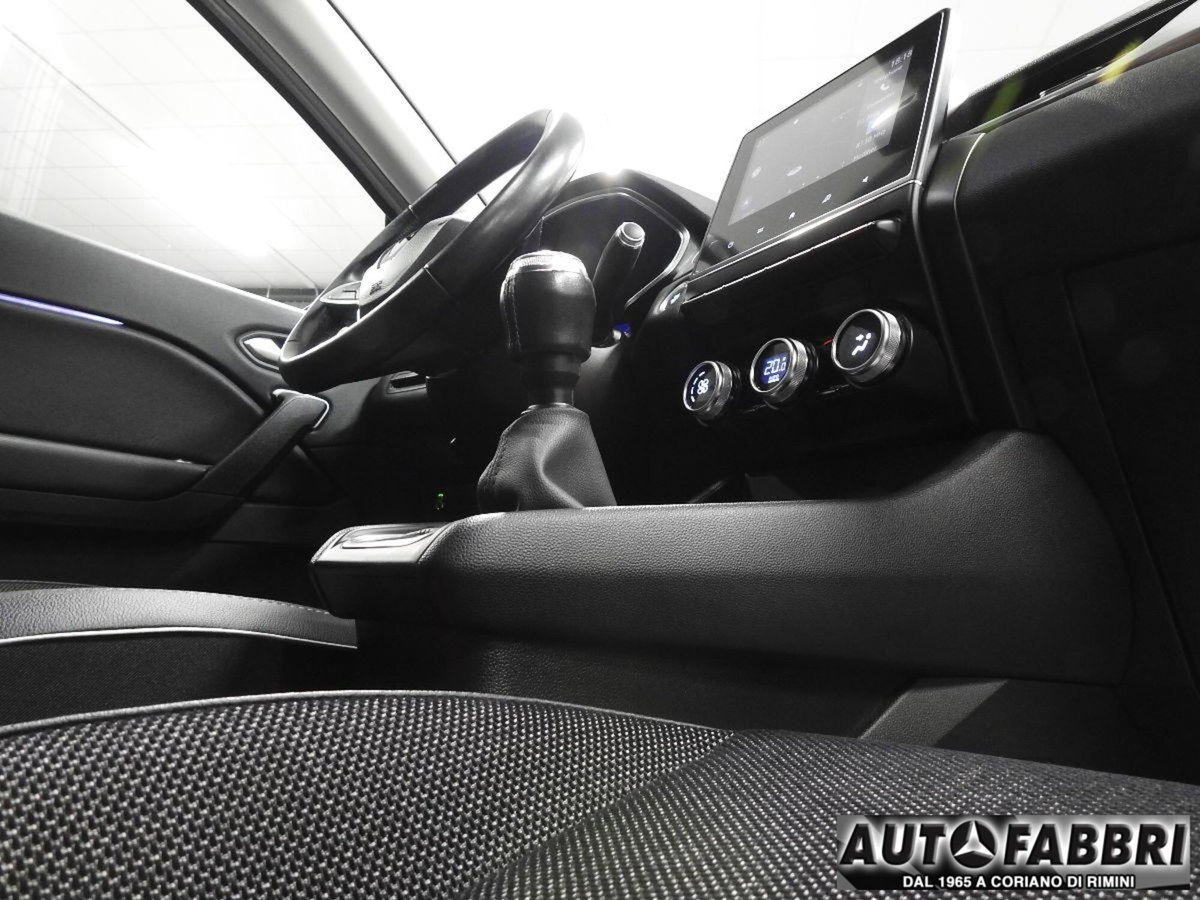 Renault Captur TCe 100 CV GPL FAP Intens (18)