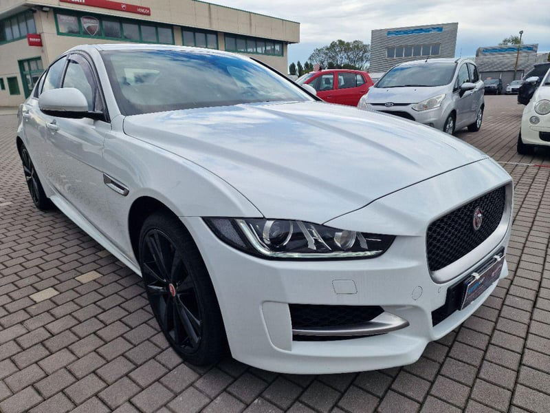 Jaguar XE 2.0 D 240 CV AWD aut. R-Sport