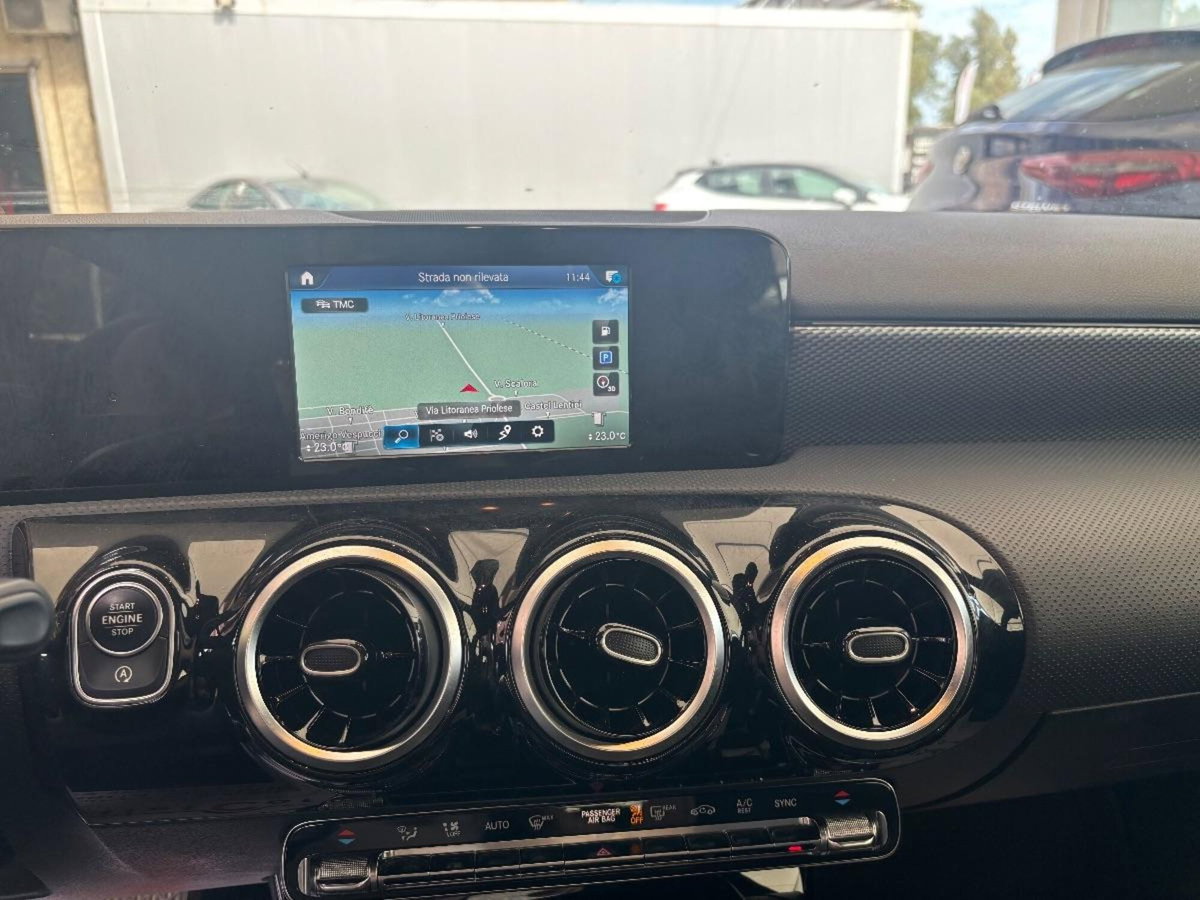 Mercedes-Benz Classe A 180 d Automatic Sport (12)