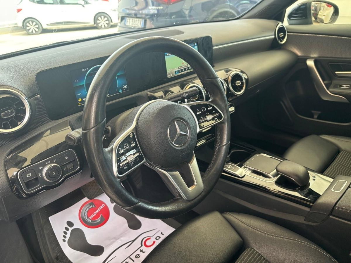 Mercedes-Benz Classe A 180 d Automatic Sport (14)
