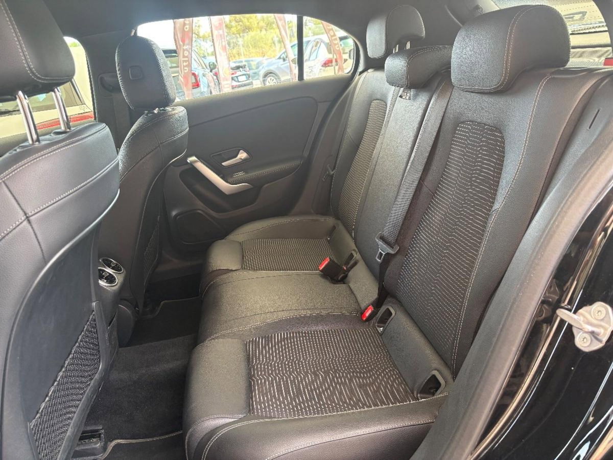 Mercedes-Benz Classe A 180 d Automatic Sport (9)