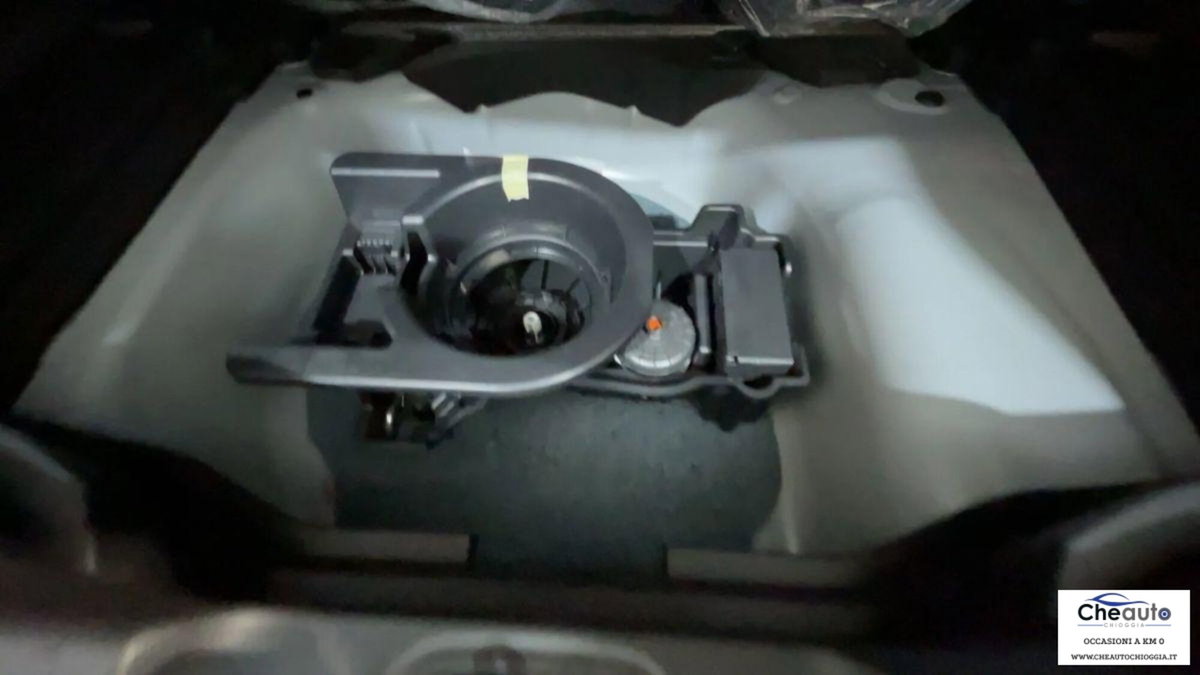 Jeep Avenger 1.2 turbo Summit fwd 100cv (10)