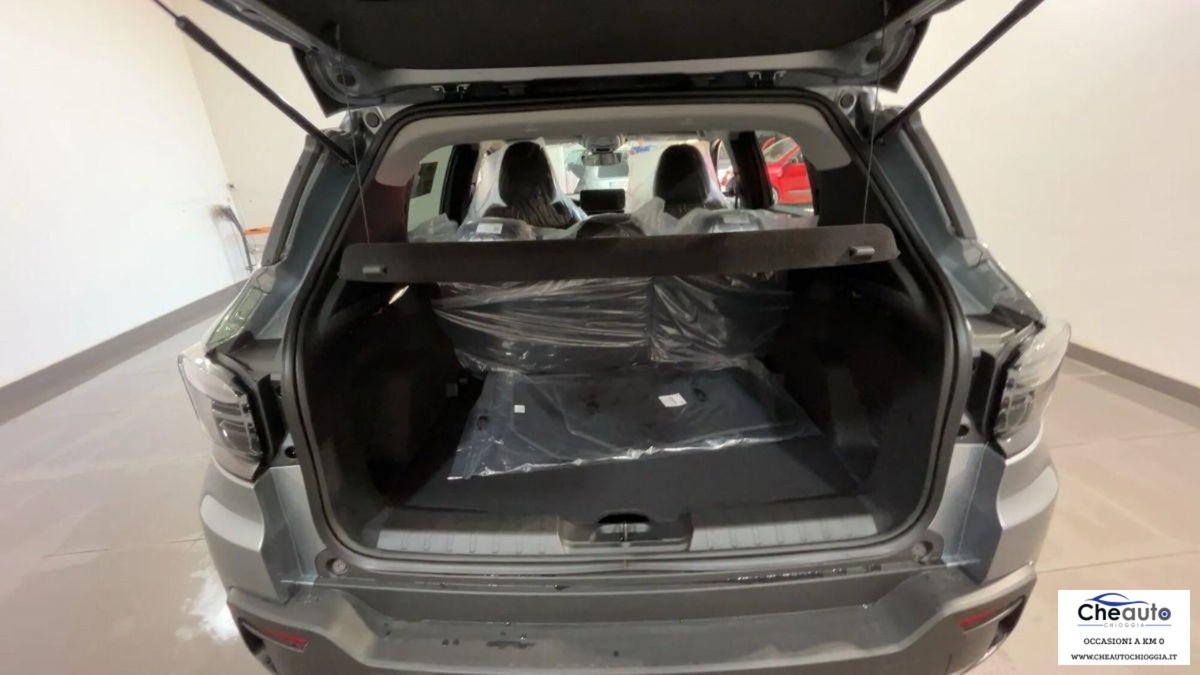 Jeep Avenger 1.2 turbo Summit fwd 100cv (7)