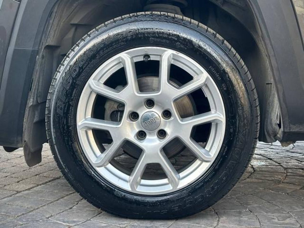 Jeep Renegade 1.6 Mjt DDCT 120 CV Limited (6)