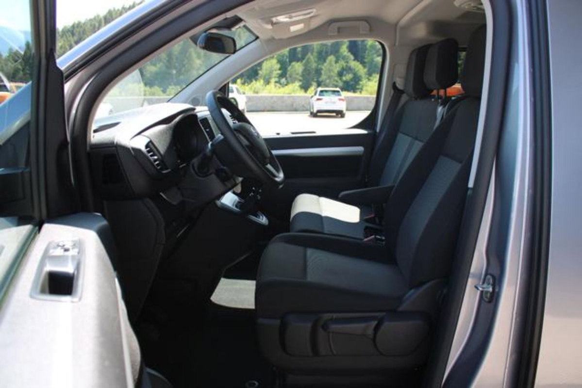 Toyota Proace 2.0D 144CV S&S PL-SL-TN Furgone Long 5p.14q Comfort (9)