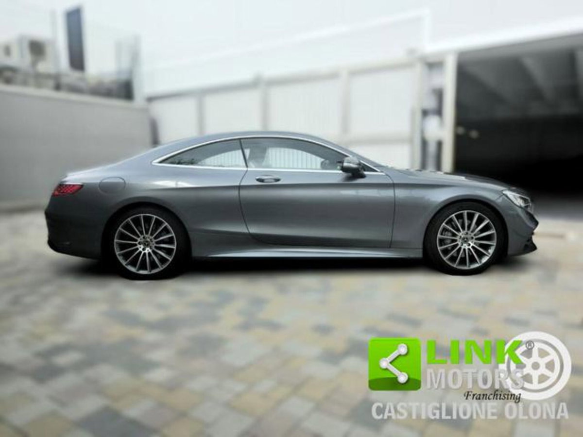 Mercedes-Benz Classe S Coupé 560 4Matic Coupé Premium (16)