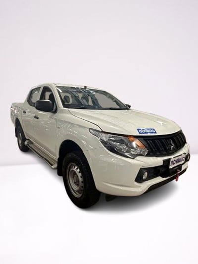 Mitsubishi L200 2.4 DI-D/154CV 2WD Double Cab Invite usato