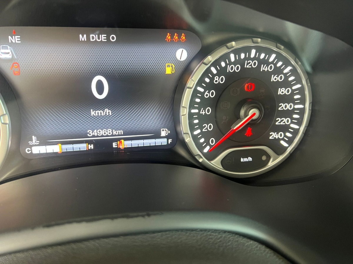 Jeep Renegade 1.6 Mjt 130 CV Limited (11)