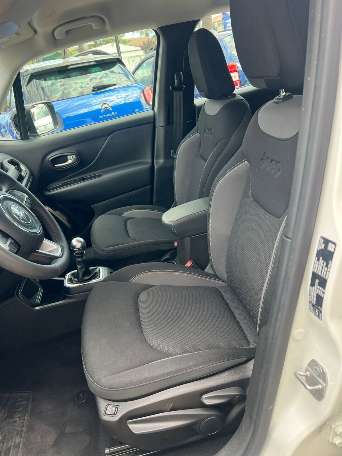 Jeep Renegade 1.6 Mjt 130 CV Limited (19)