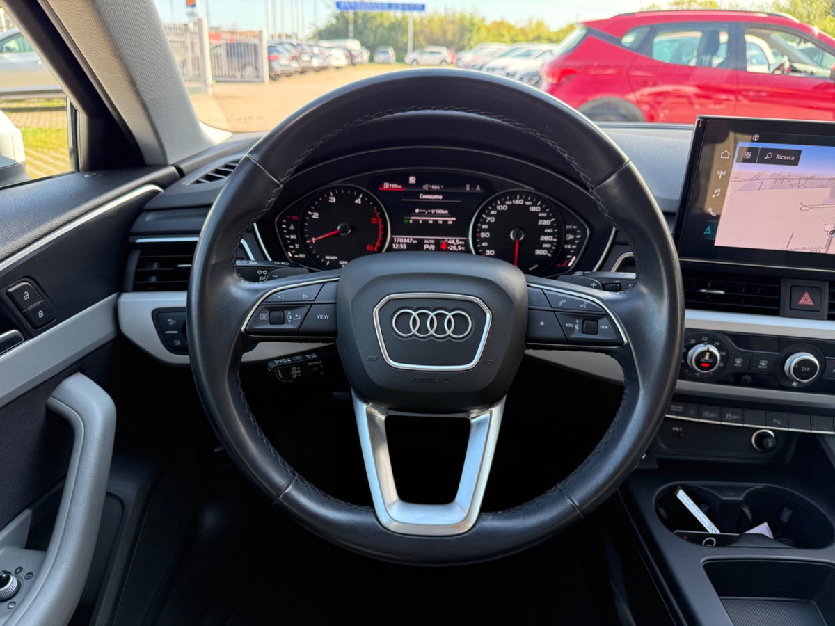 Audi A4 Avant 35 TDI/163 CV S tronic Business Advanced (15)