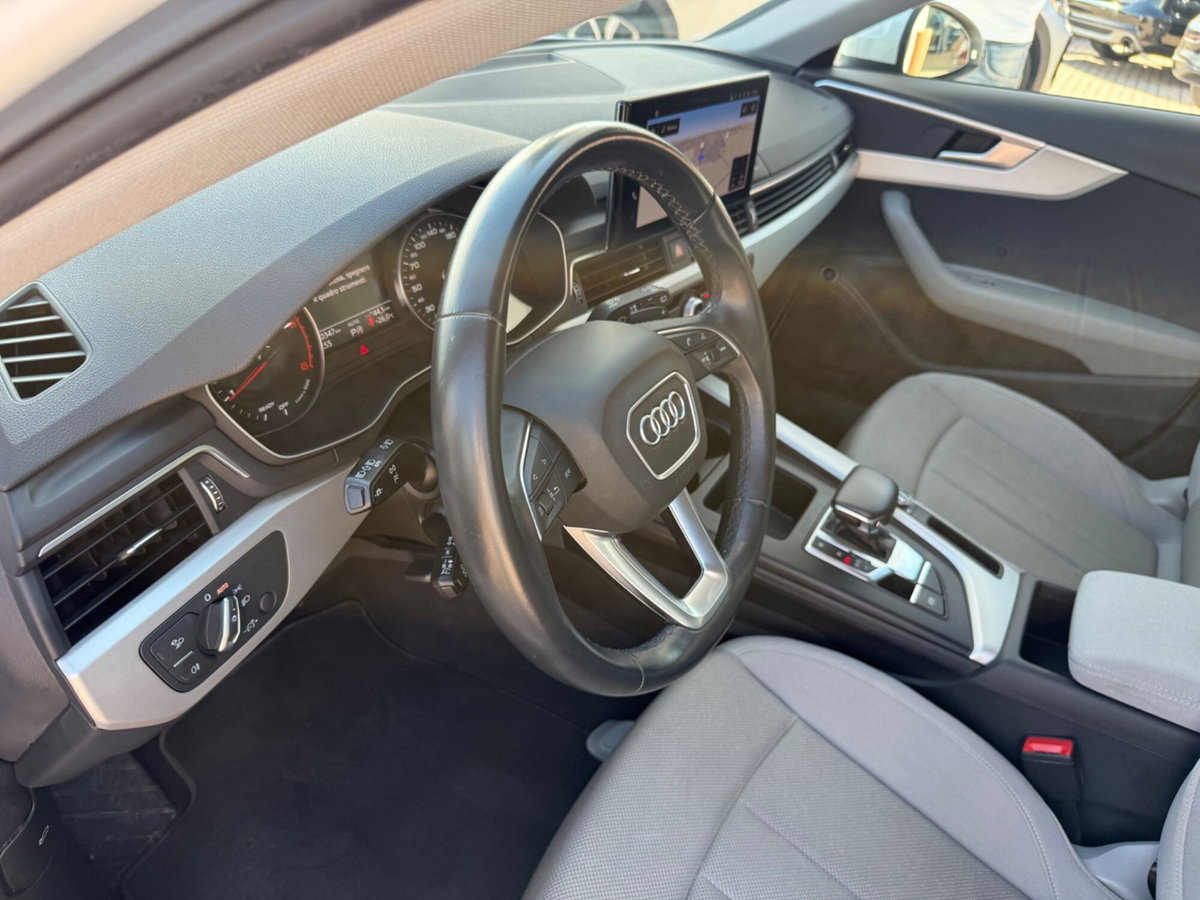 Audi A4 Avant 35 TDI/163 CV S tronic Business Advanced (18)