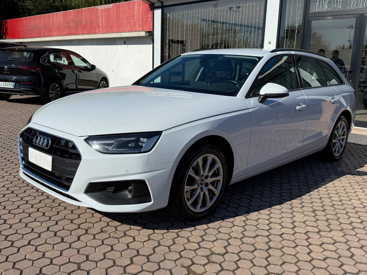 Audi A4 Avant 35 TDI/163 CV S tronic Business Advanced (5)