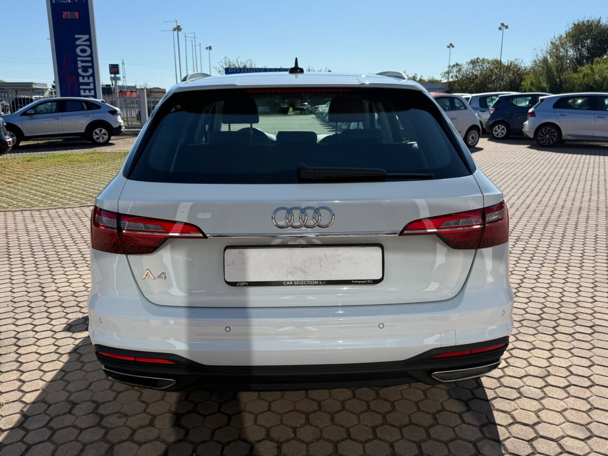 Audi A4 Avant 35 TDI/163 CV S tronic Business Advanced (6)
