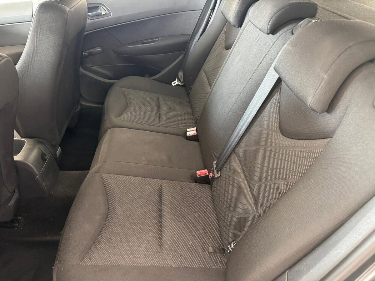 Peugeot 308 SW 1.6 HDi 110CV Ciel Tecno (10)
